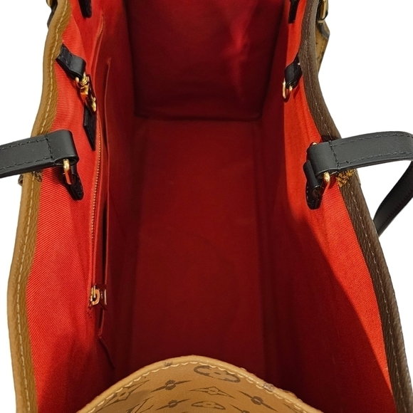 Louis Vuitton OnTheGo GM Tote in Reverse Monogram Excellent Condition - Picture 9 of 11